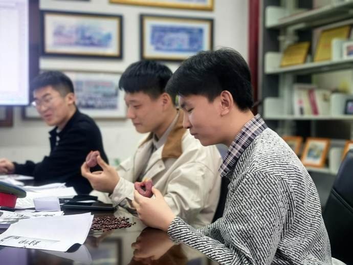 ad2bfa70030abd6858bbfbf1da1b27c8